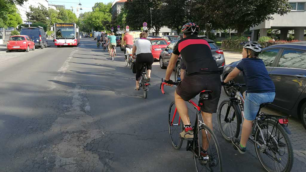 STC_rides_BicycleUrbanism_20180506_Ciclovia_01