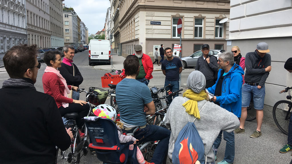 SmarterThanCar_kommraus_Vom-Parkplatz-zum-Lebensraum_03